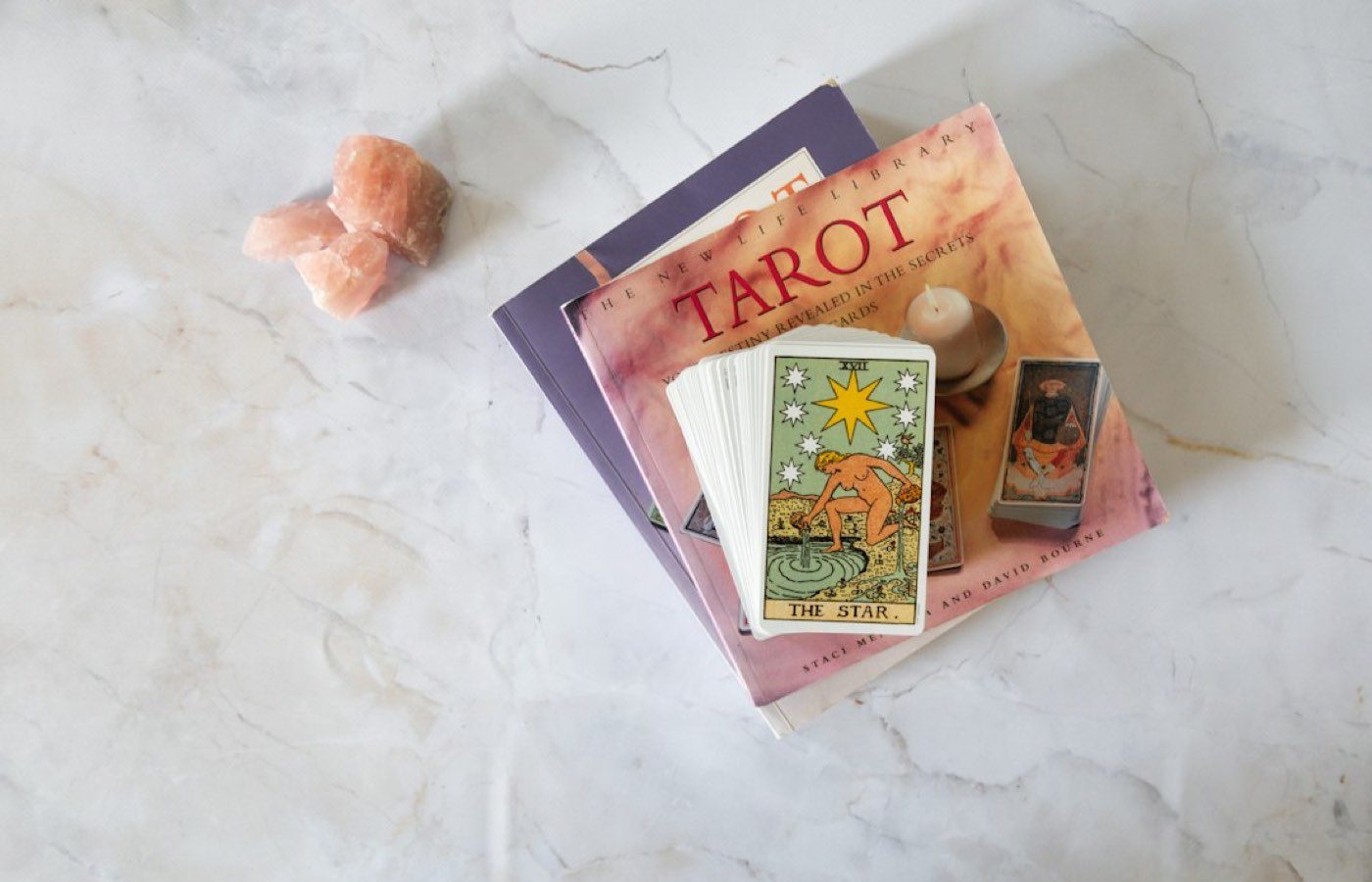 Le Mat du Tarot : symboles, iconographie et sens