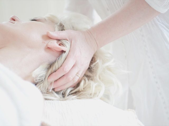 Routine courte d&rsquo;auto‑massage du fascia (10 minutes)