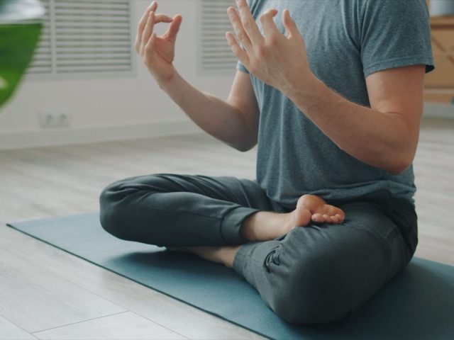 Quel tapis de yoga pour une pratique quotidienne
