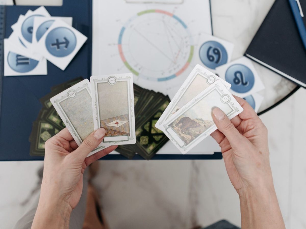 Tarot oui/non : tirage en 1 à 3 cartes, mode d’emploi