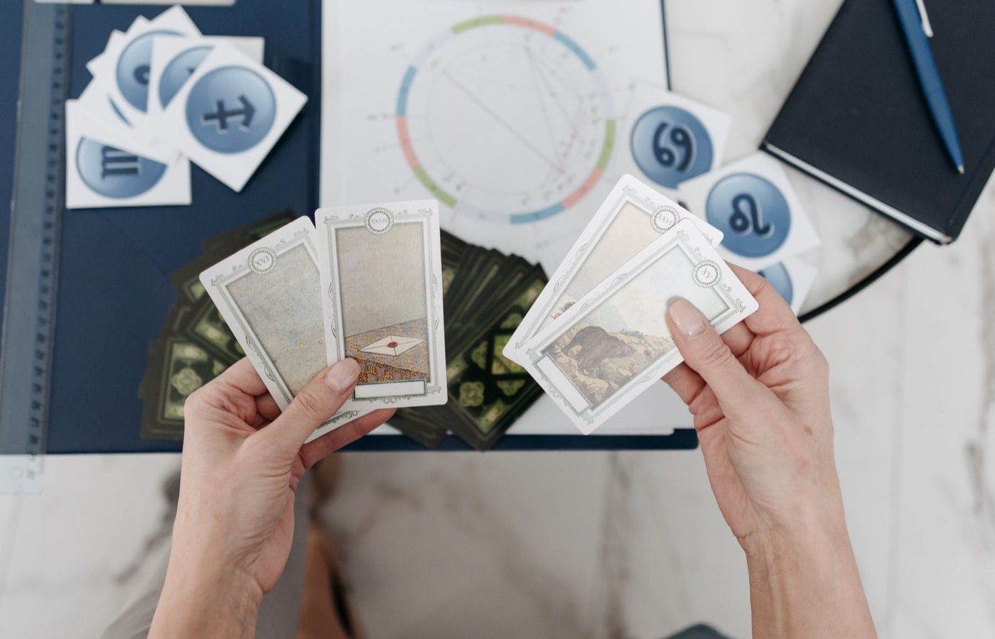 Tarot oui/non : tirage en 1 à 3 cartes, mode d’emploi