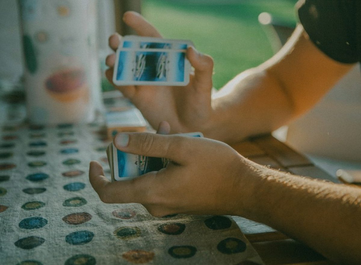 Tirage tarot gratuit en ligne : 1 à 3 cartes, sans garantie