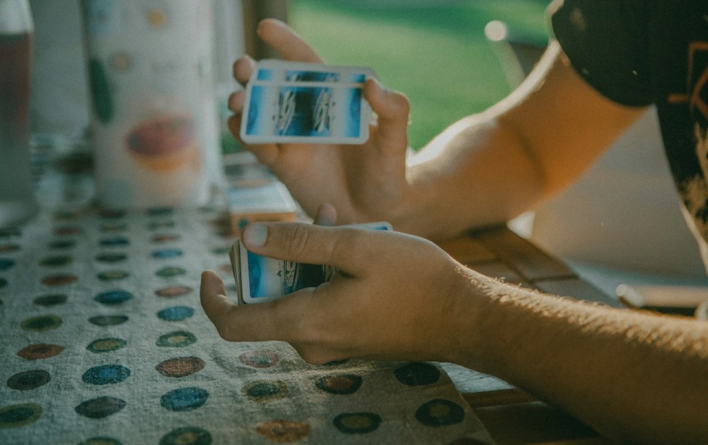Tirage tarot gratuit en ligne : 1 à 3 cartes, sans garantie