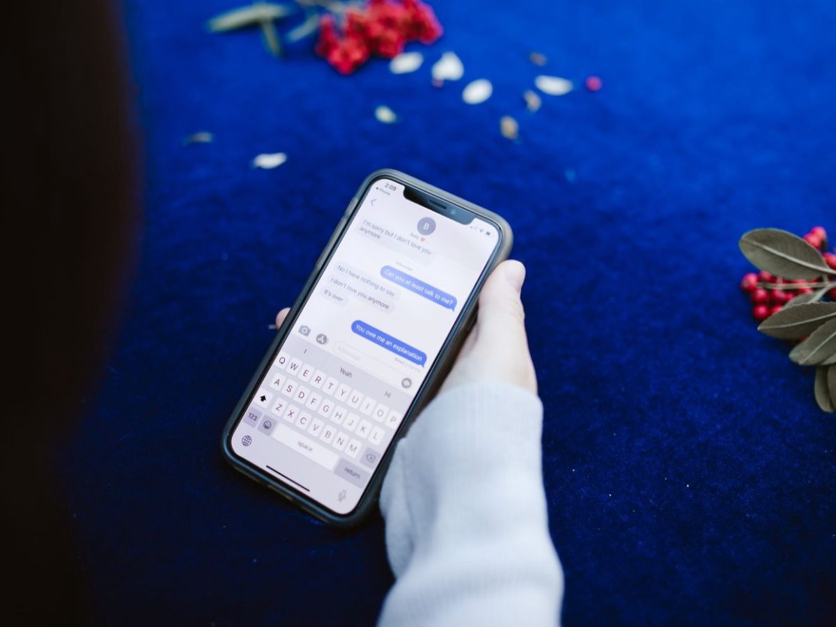 Voyance par tchat : définition, déroulé, coût et précautions