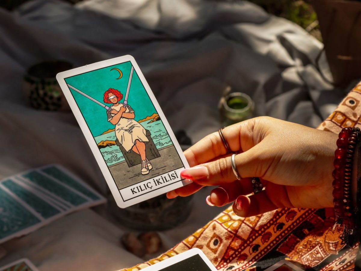 La Justice au tarot: sens, symboles et controverse VIII/XI