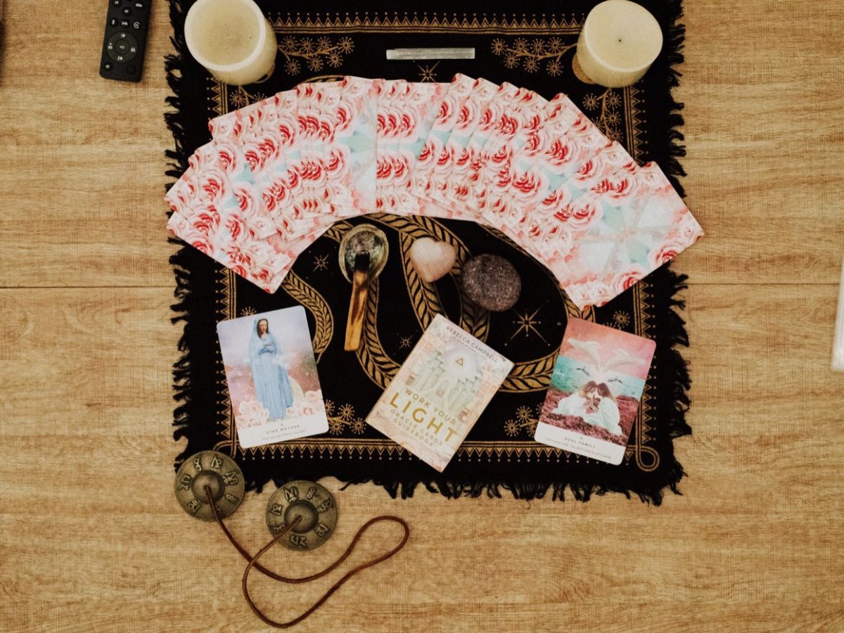 Le Pape (arcane V) du Tarot de Marseille : sens et lecture