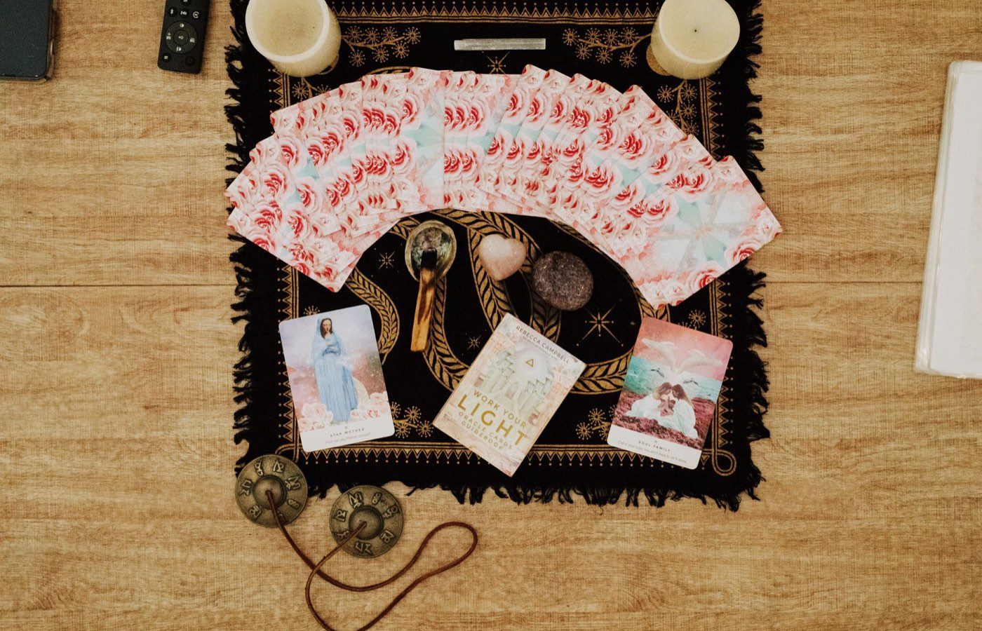 Le Pape (arcane V) du Tarot de Marseille : sens et lecture