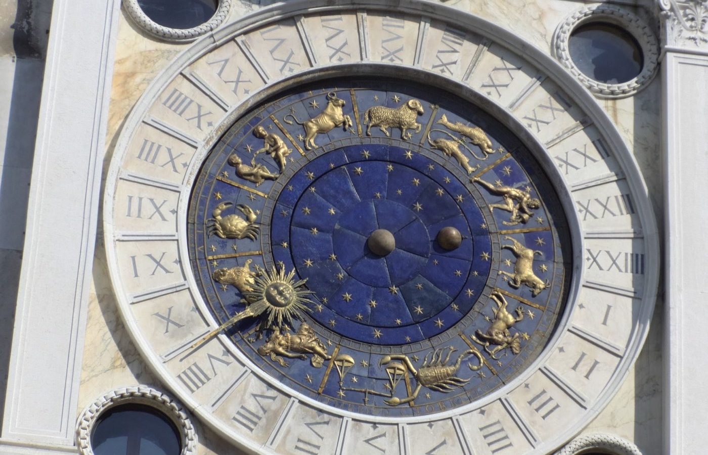 Signe Balance : caractere, equilibre et traits essentiels